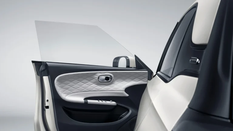 Dongfeng box open driver door